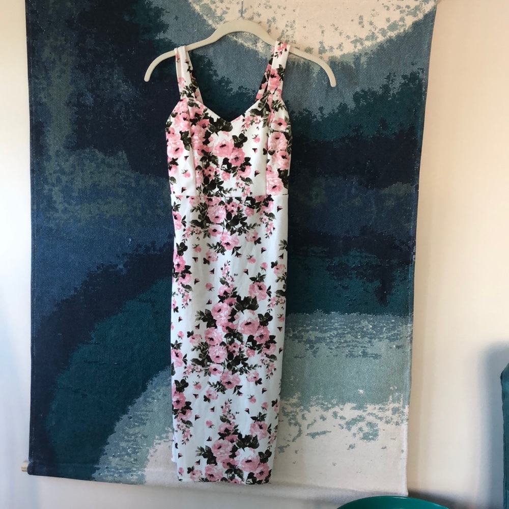 Maternity pink and white dress